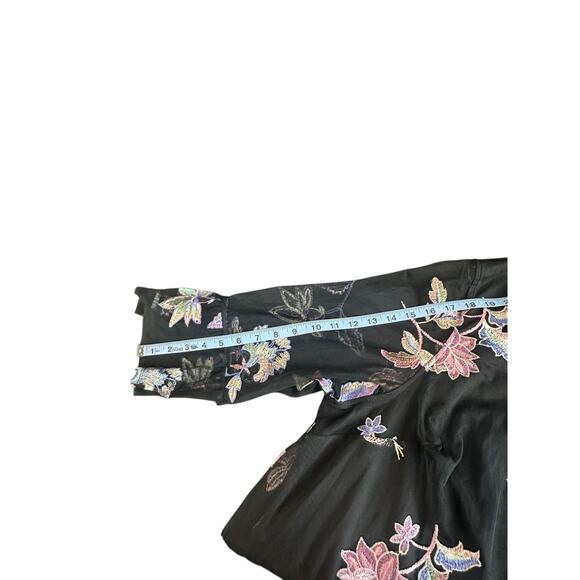 Catherines Blouse Black Plus Lace Floral Embroidered Whimsical Fairy Size 2X - Picture 10 of 11